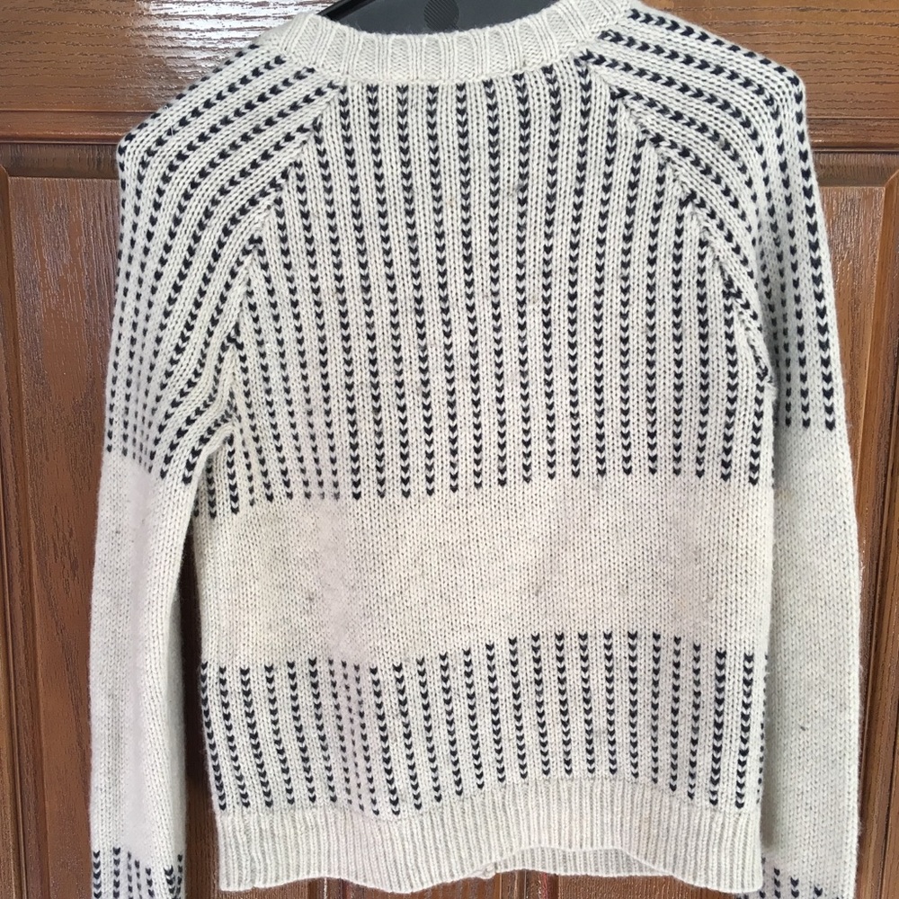 Levi’s Button up Sweater - Picture 2 of 5